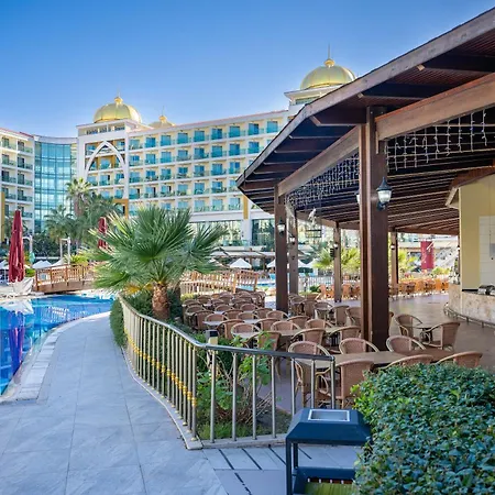 Alan Xafira Deluxe & 5*