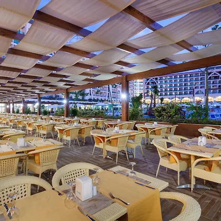 Alan Xafira Deluxe & Hotel 5*