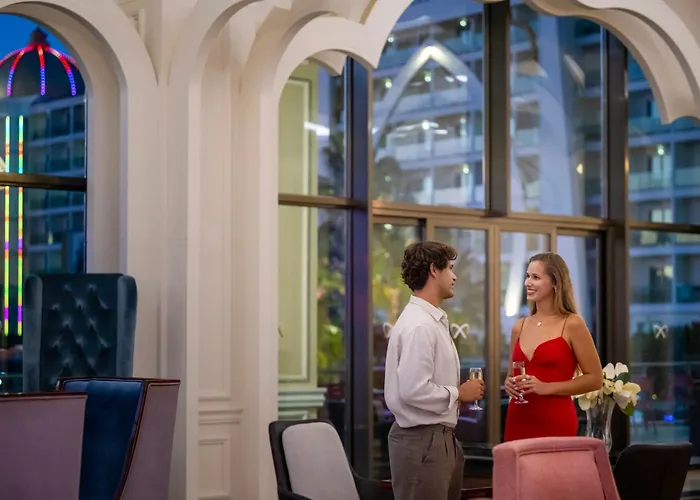 Alan Xafira Deluxe & فندق