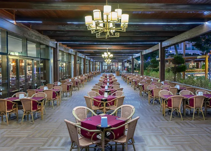 Alan Xafira Deluxe & Hotel 5*