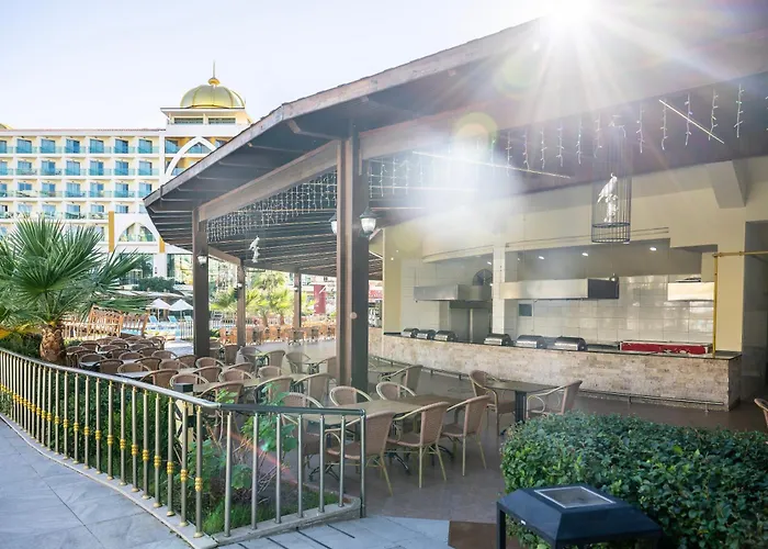 Alan Xafira Deluxe & فندق ألانيا