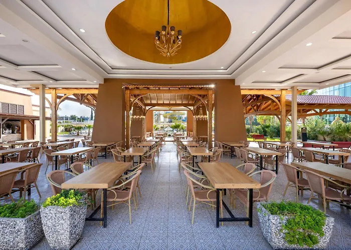 Alan Xafira Deluxe & Hotel 5*