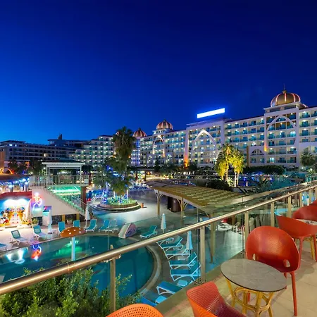 מלון Alan Xafira Deluxe & אלאניה