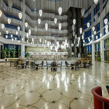 Alan Xafira Deluxe & מלון 5*