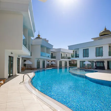 Alan Xafira Deluxe & מלון אלאניה