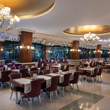 Alan Xafira Deluxe & אלאניה