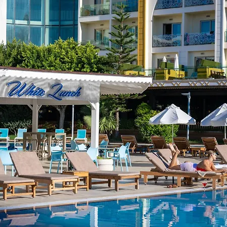 מלון Alan Xafira Deluxe & 5*